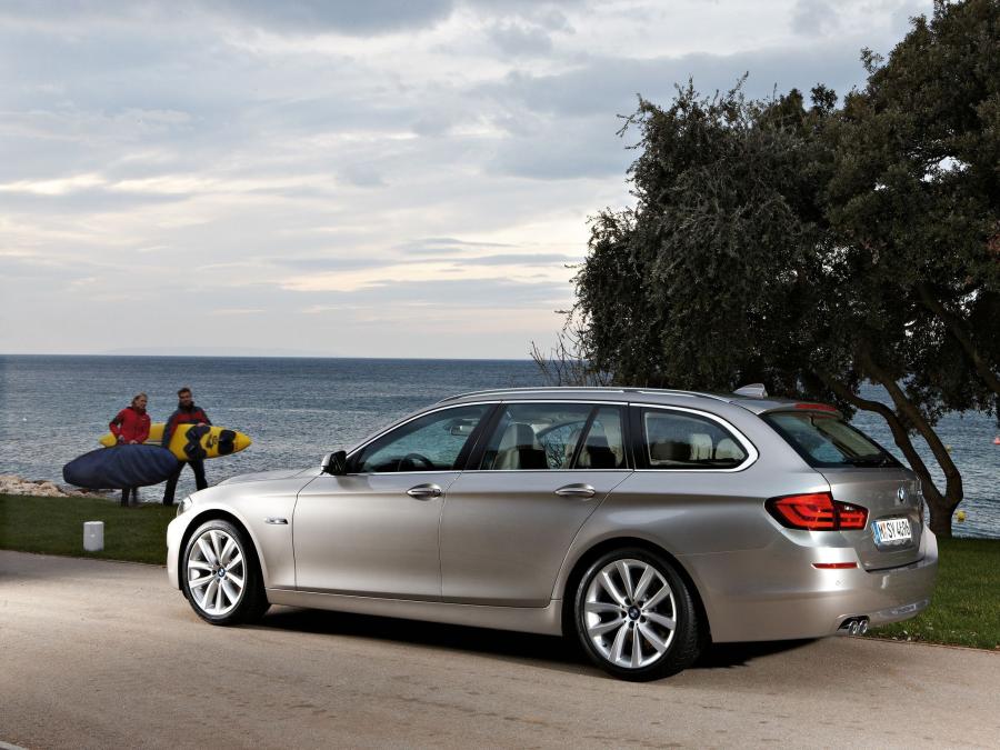  BMW 520d Touring 2010 года  (фото 14 из 16)